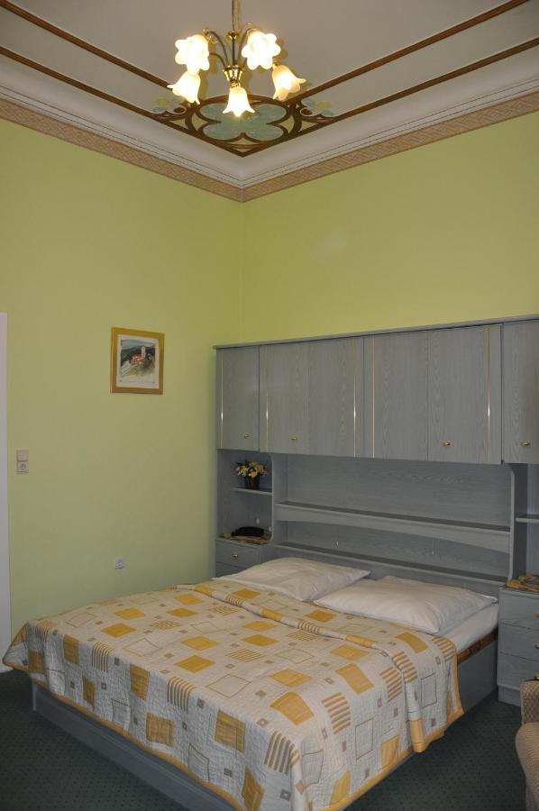 Hotel Pension Savoy Near Kurfuerstendamm Берлин Номер фото