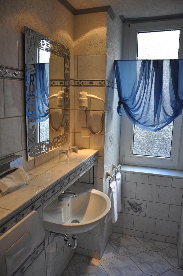 Hotel Pension Savoy Near Kurfuerstendamm Берлин Номер фото