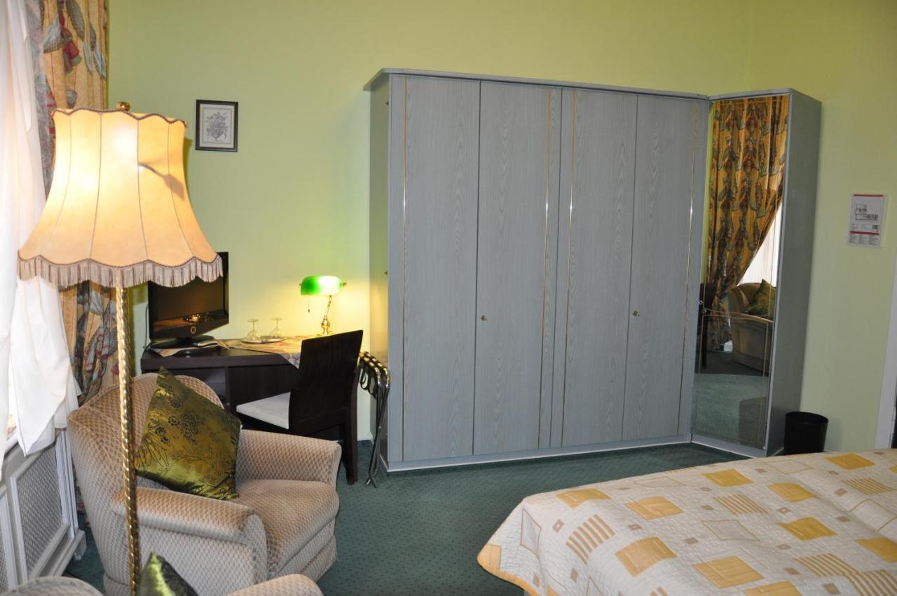 Hotel Pension Savoy Near Kurfuerstendamm Берлин Номер фото